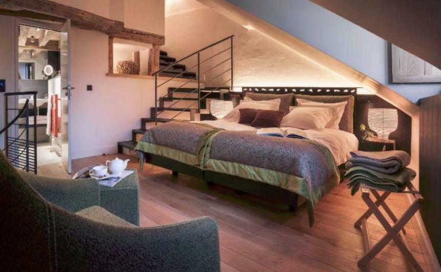Studio with Fireplace and Spa Shower,1018698379:JPEG
