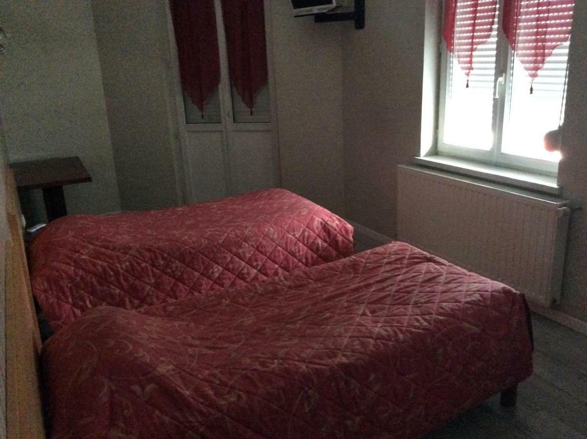 Twin Room,1580476561:JPEG