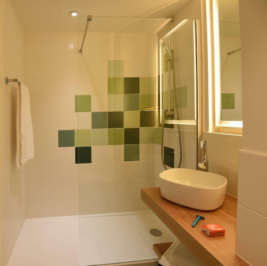 Premium Double Room,811139361:JPEG