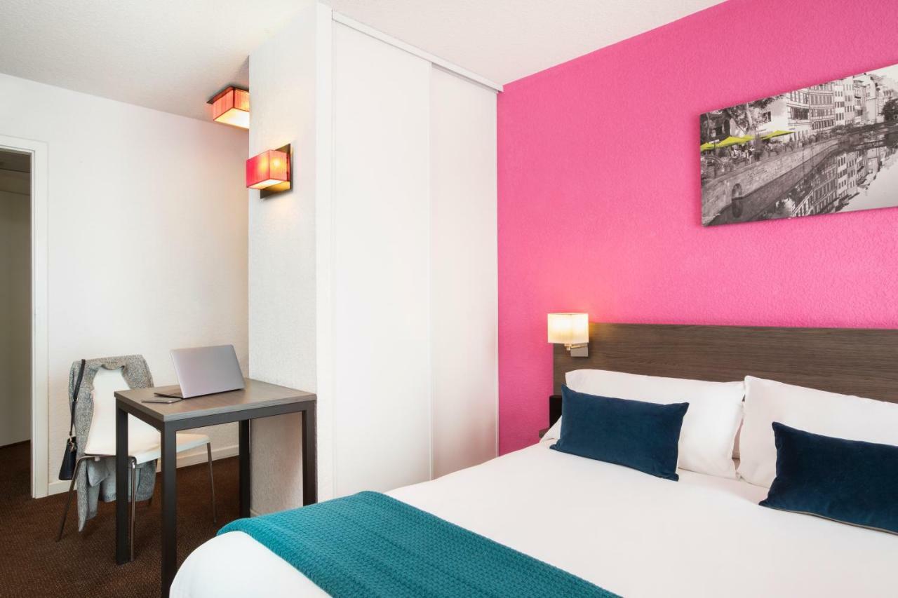 One-Bedroom Apartment (4 Adults),812642262:JPEG