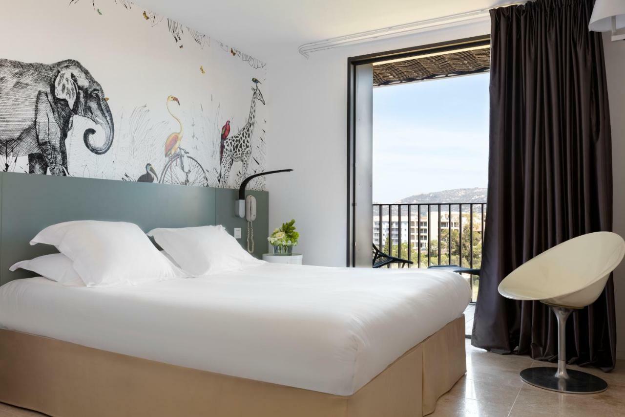 Standard Doppelzimmer mit Balkon und Meerblick