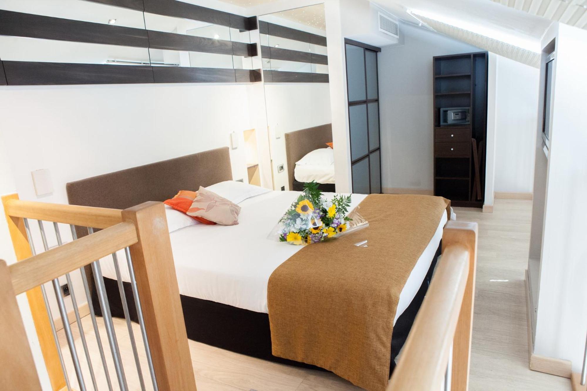 Duplex Room