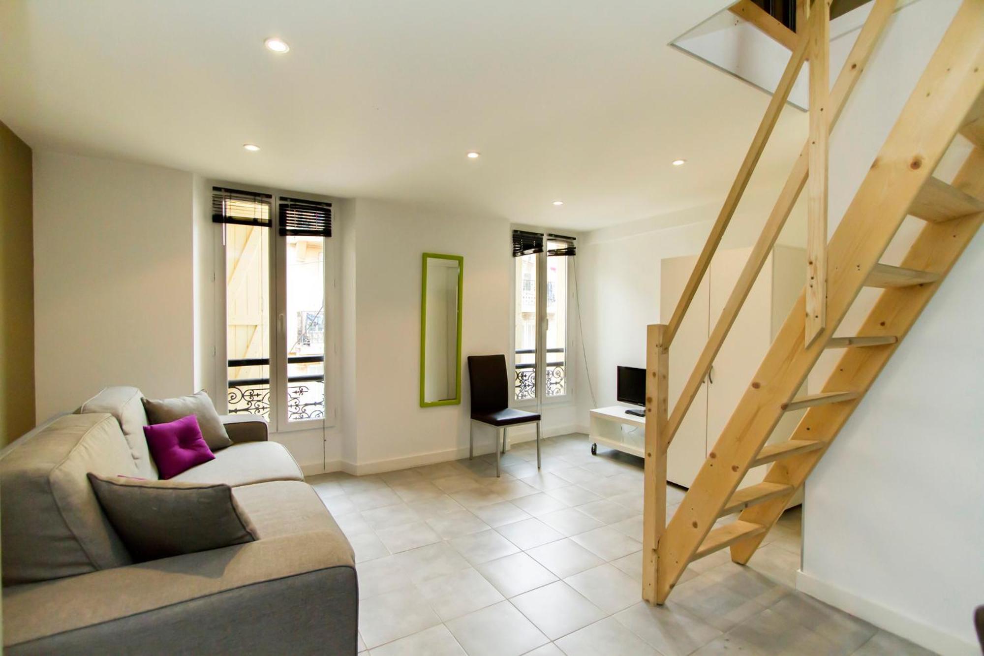 One-Bedroom Apartment