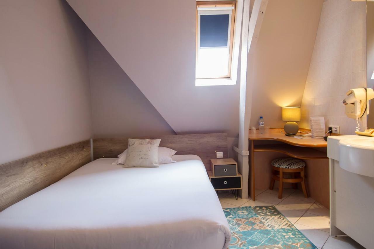 Single Room,828462440:JPEG
