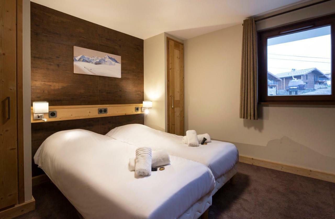 Two-Bedroom Apartment Cabin
