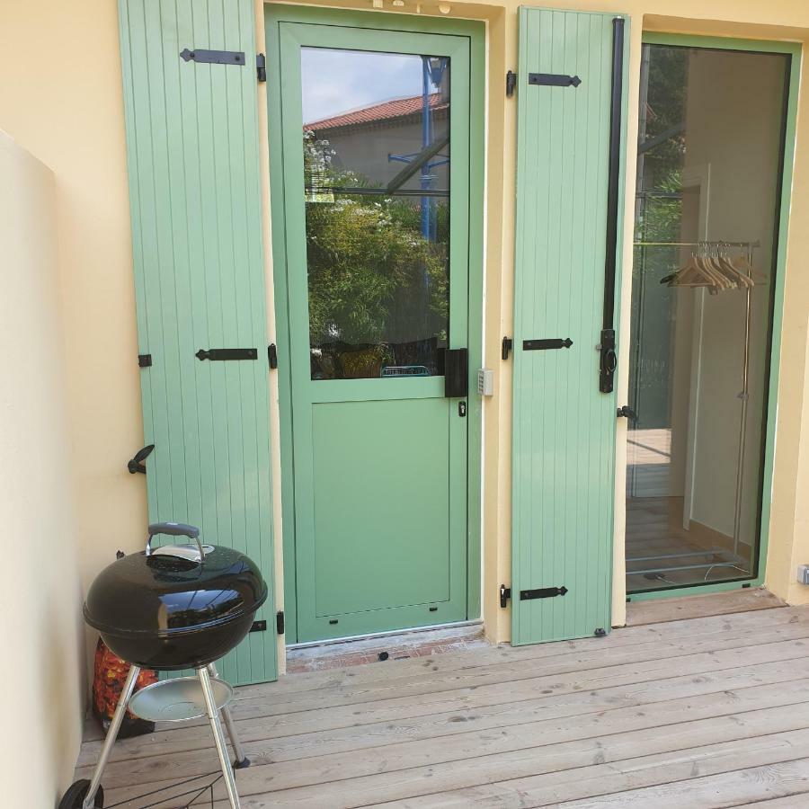 Apartment mit Balkon