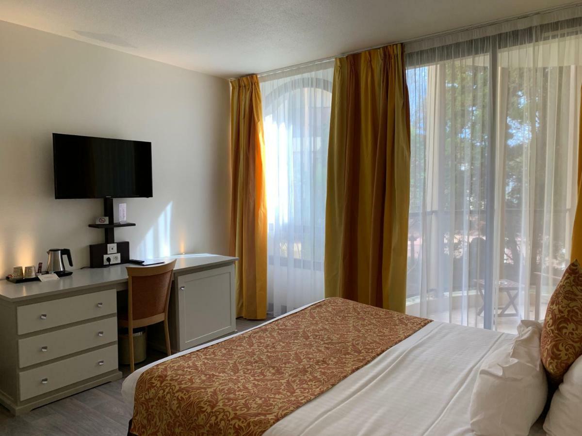 Superior Double or Twin Room Terrace