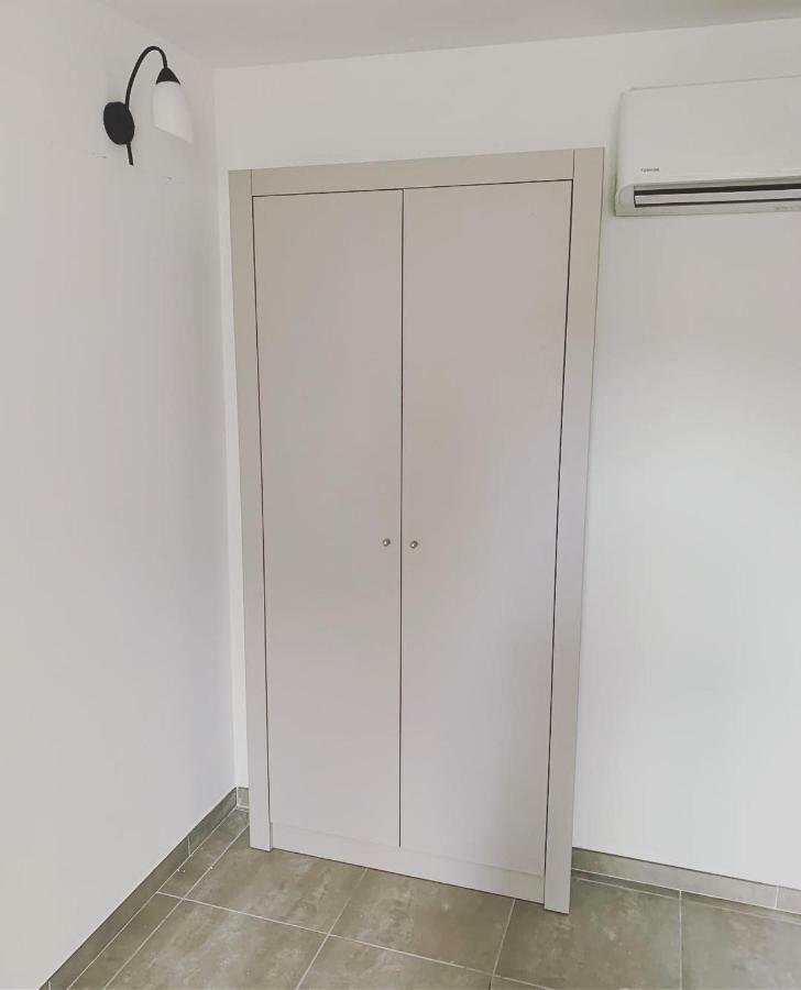 Double Room,925650220:JPEG