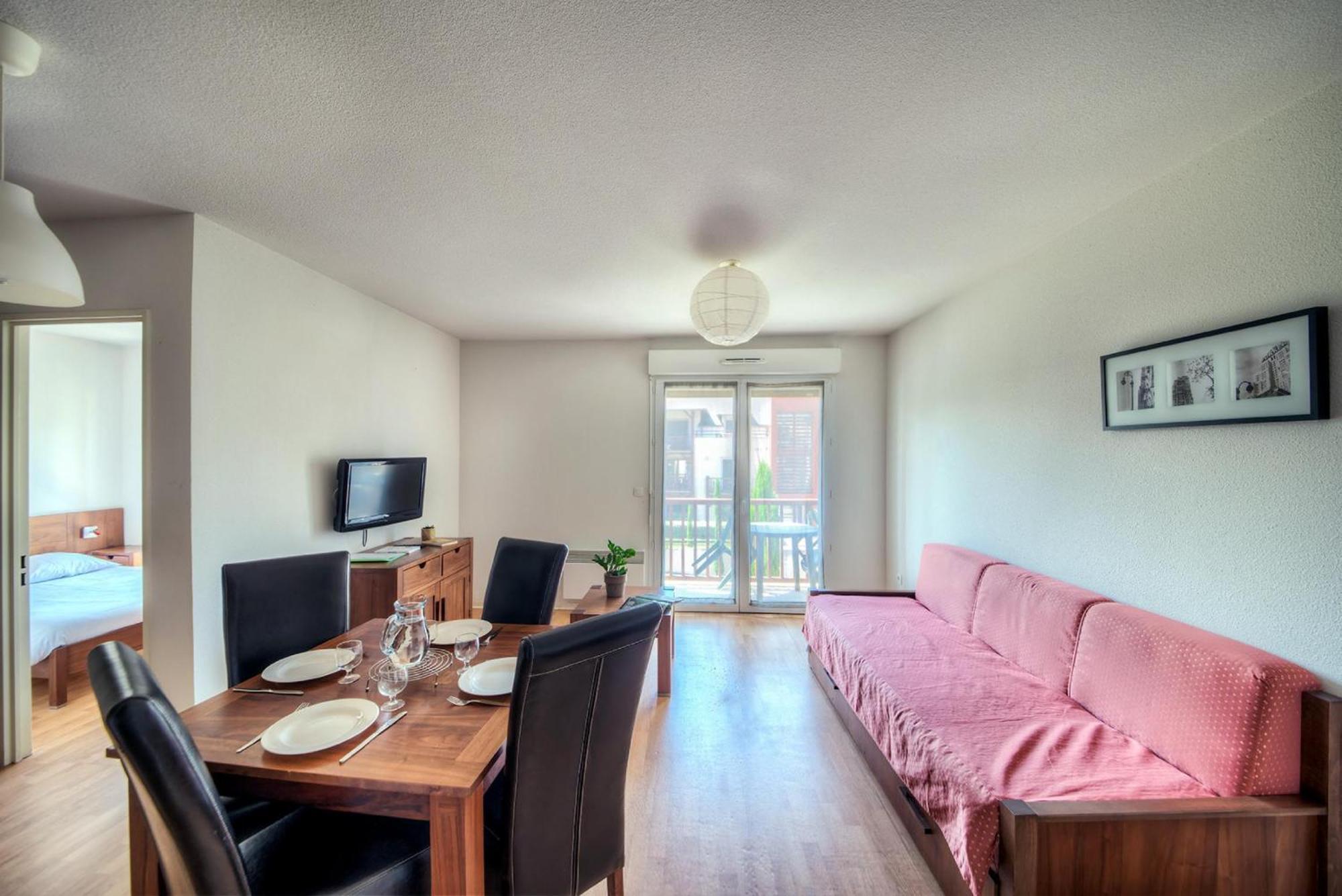 One Bedroom Apartment,1215213880:JPEG