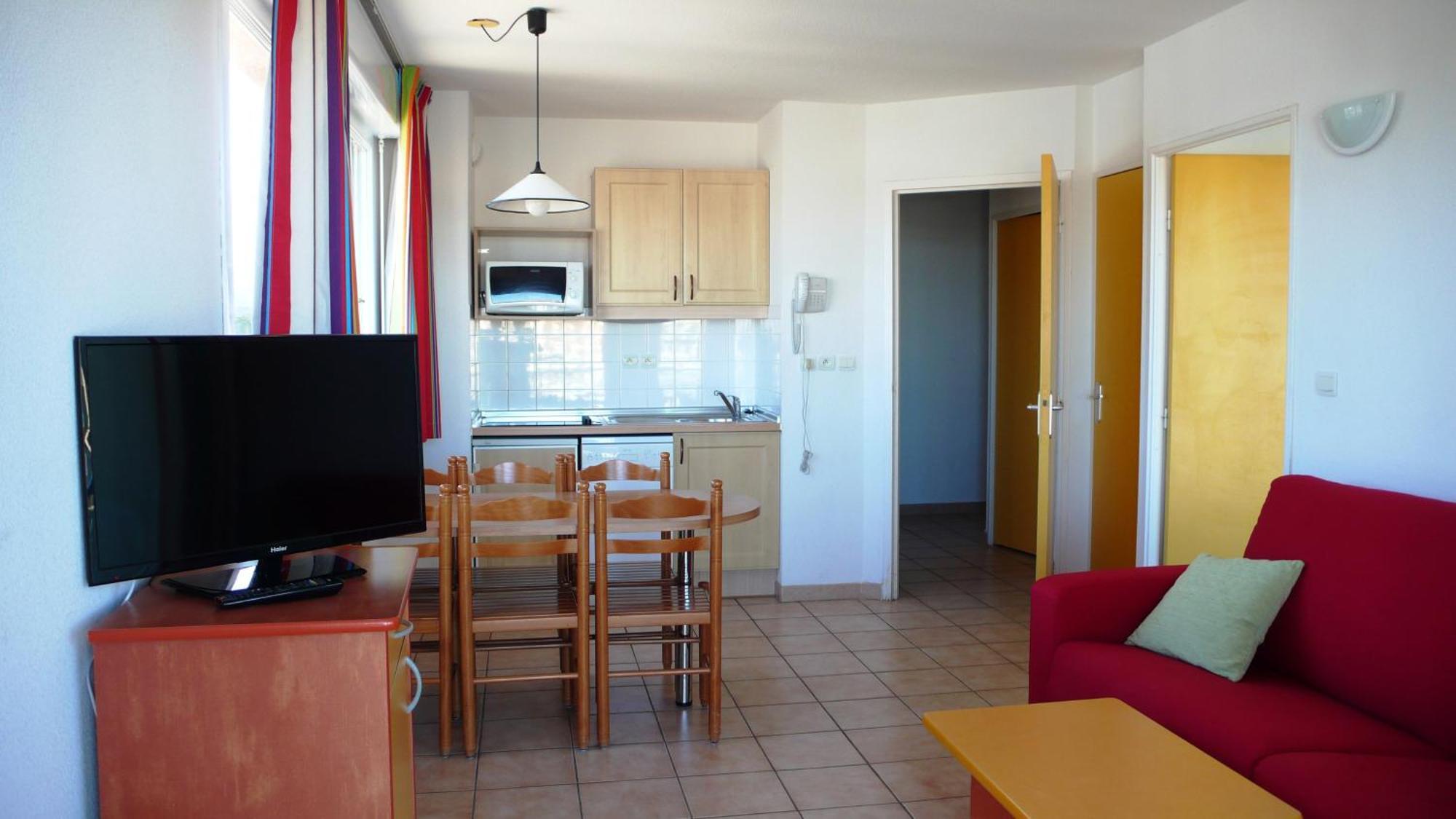Two-Bedroom Apartment - Mountain Side
