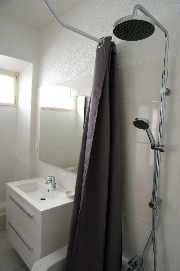 Bed 6-Bed Female Dormitory Room women only,855003557:JPEG