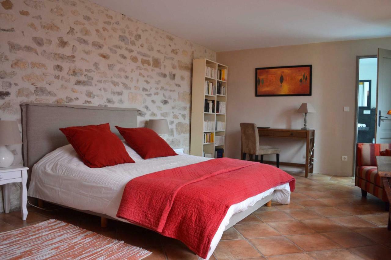 Chambre Lit Queen-Size - Vue sur Jardin