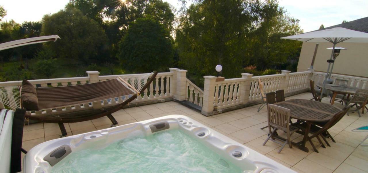 Deluxe Double Room with Shower,889074190:JPEG