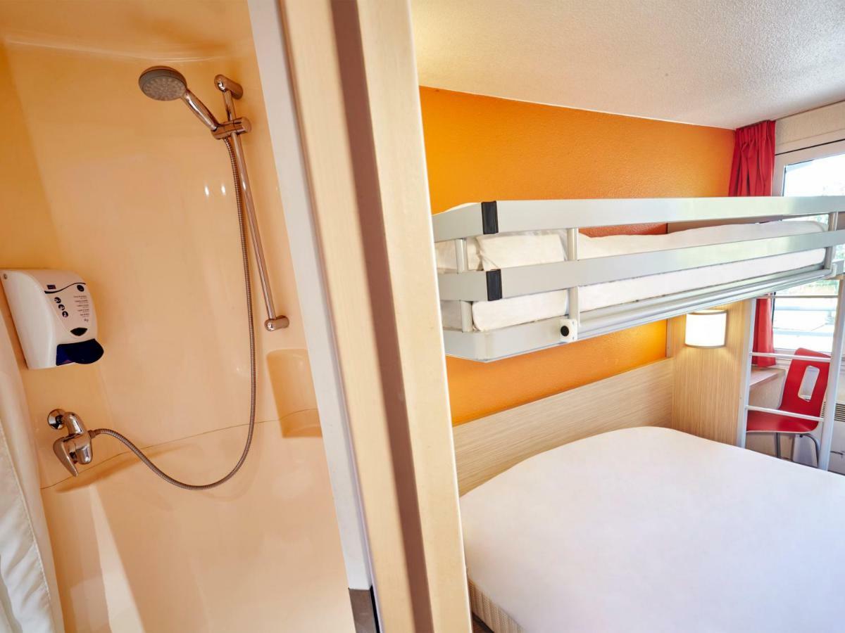 Chambre Triple (1 Lit Double et 1 Lit Simple)