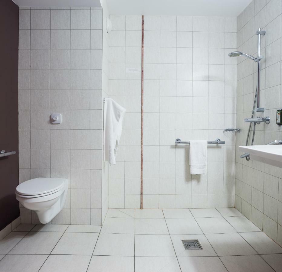 Chambre Double - Accessible aux Personnes à Mobilité Réduite