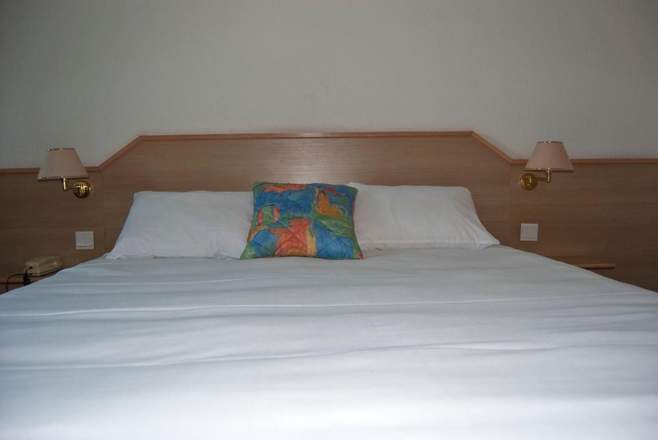 Single Room,372719554:JPEG