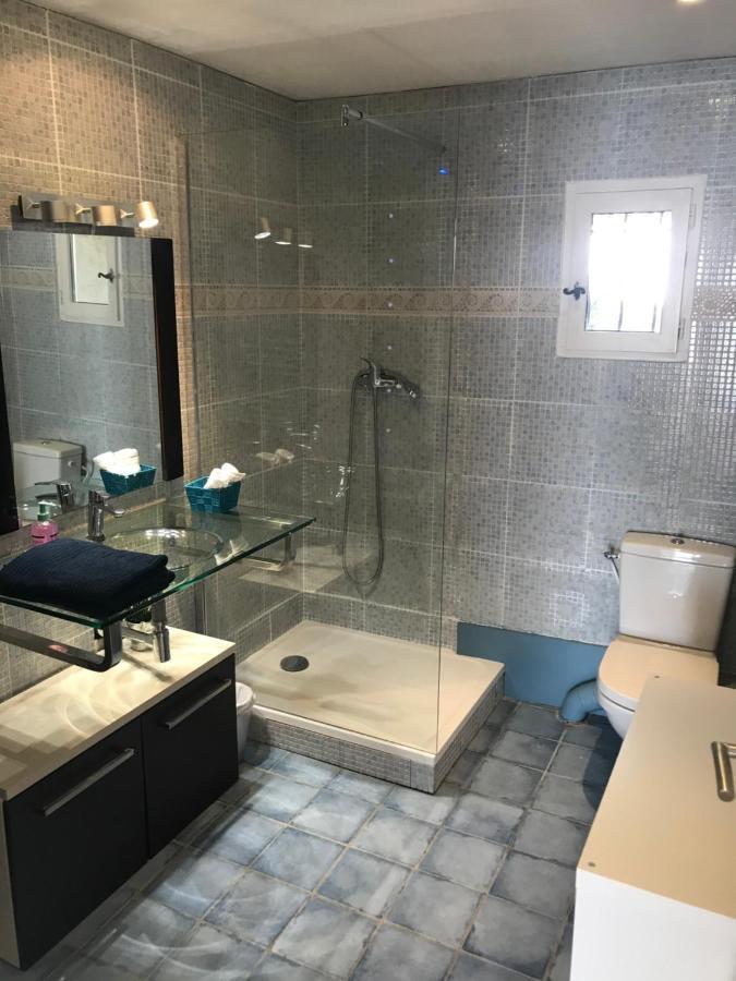 Triple Room Private External Bathroom,932164096:JPEG