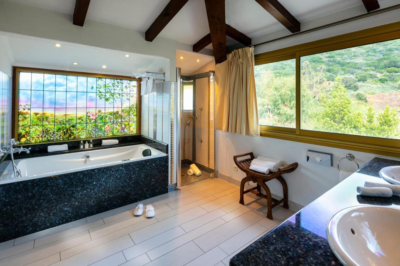 Suite Lit King-Size - Vue sur Mer