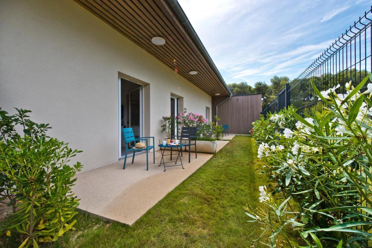 Superior Twin Studio,1025063155:JPEG