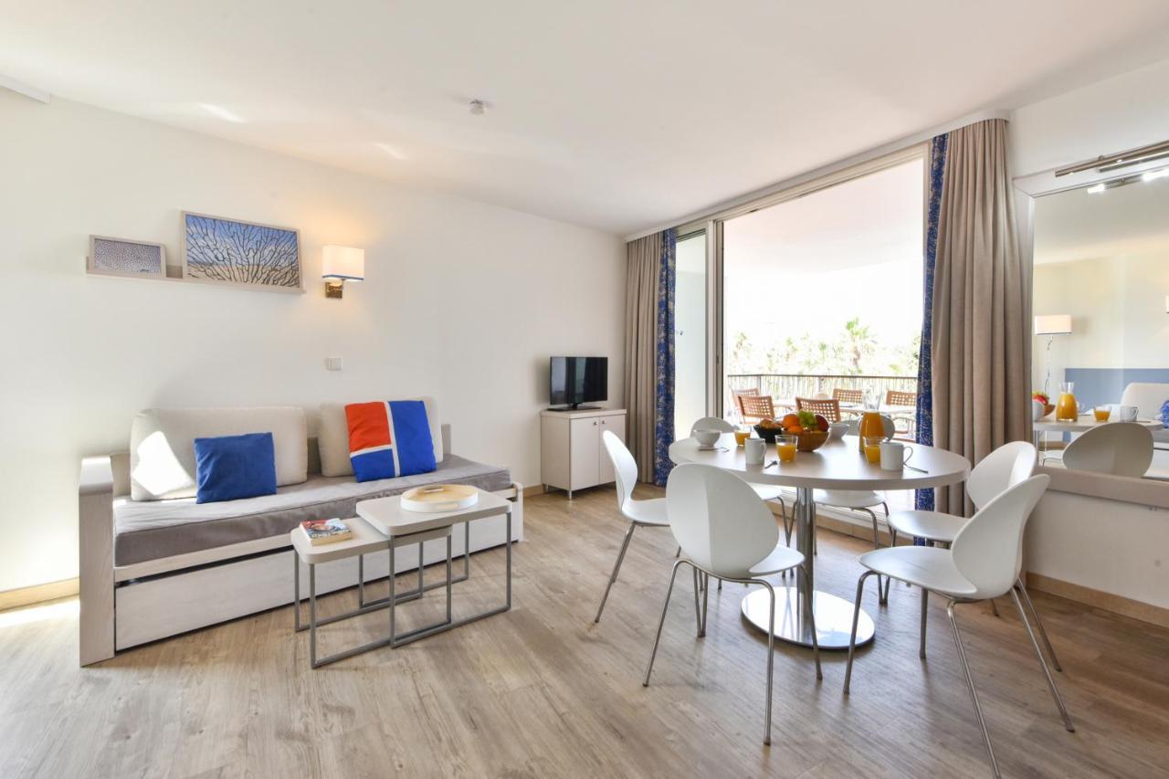 One-Bedroom Apartment Sleeping Alcove Air Conditioning Terrace