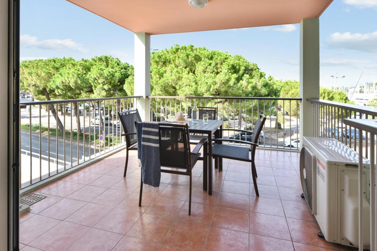 One-Bedroom Apartment Air Conditioning Terrace