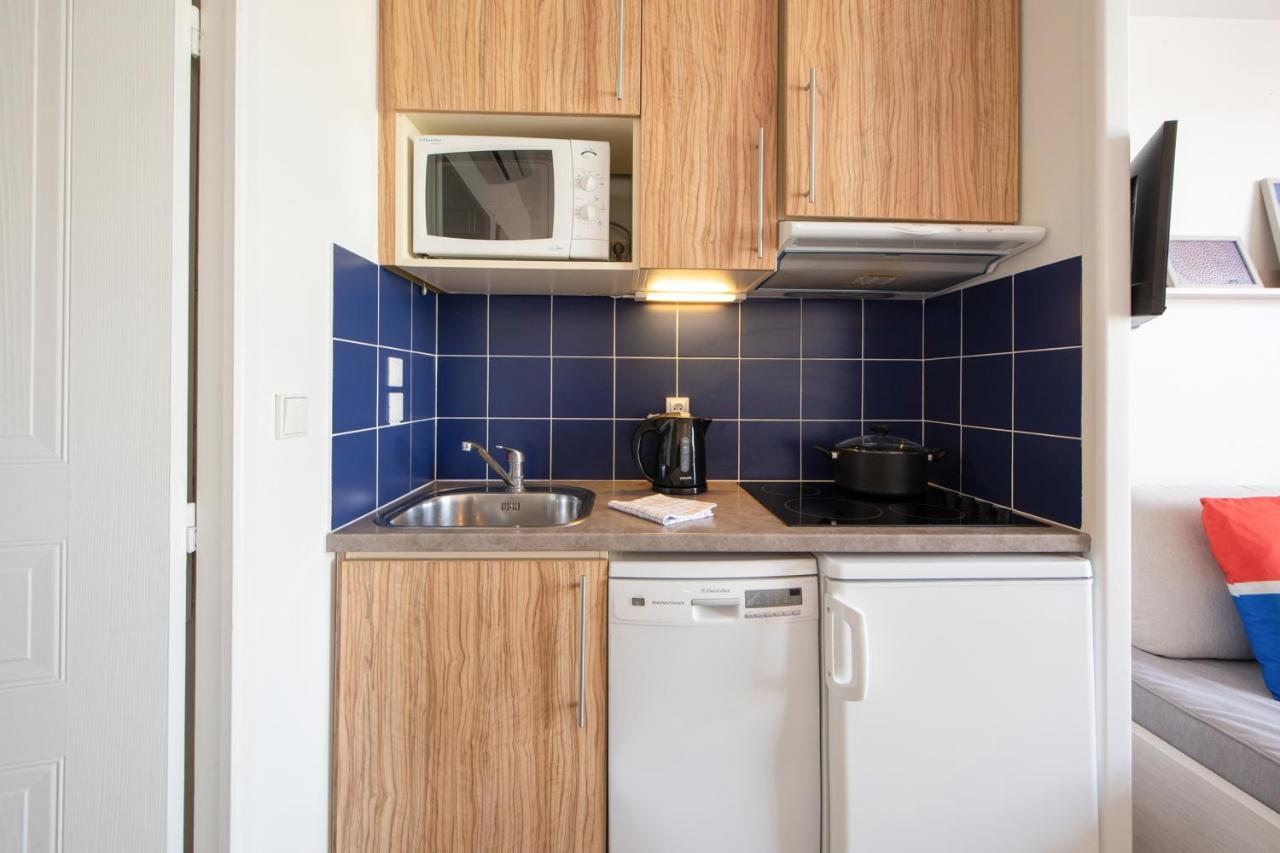 One-Bedroom Apartment Spa Bath Air Conditioning Terrace View Port