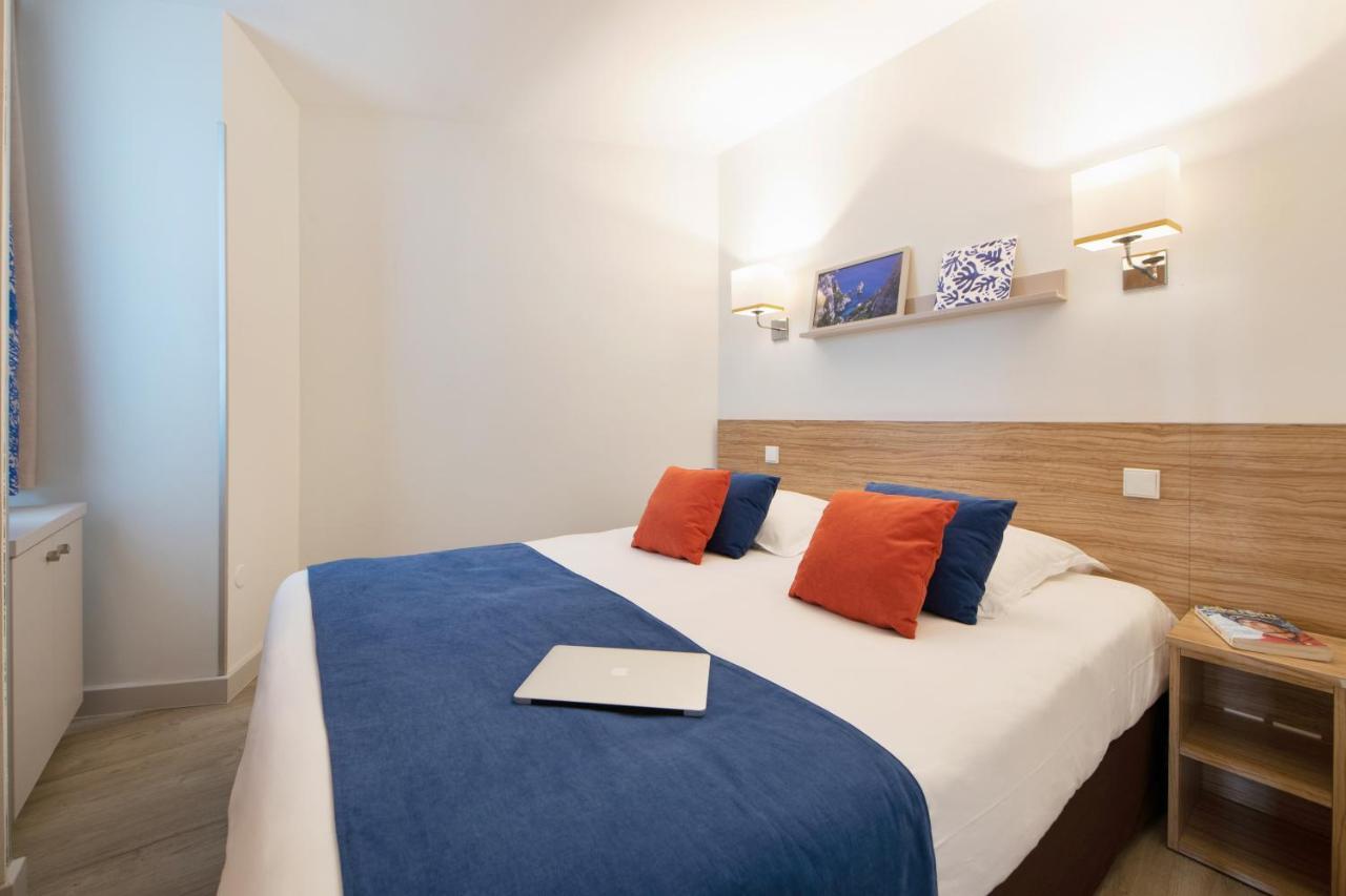 One-Bedroom Apartment Spa Bath Air Conditioning Terrace View Port