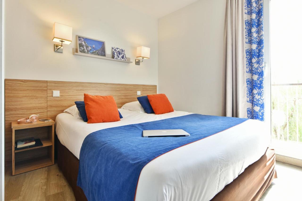 One-Bedroom Apartment Sleeping Alcove Air Conditioning Terrace