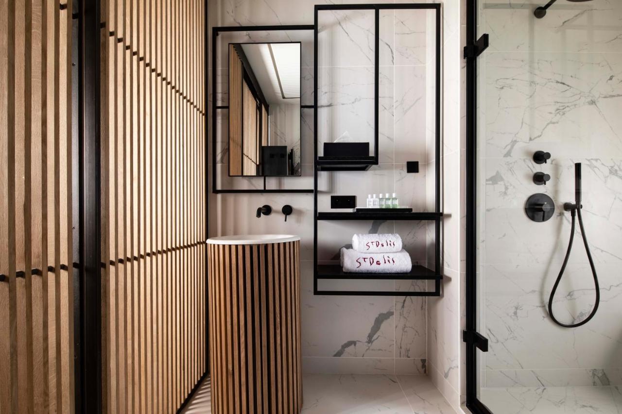 Classic Room steam shower