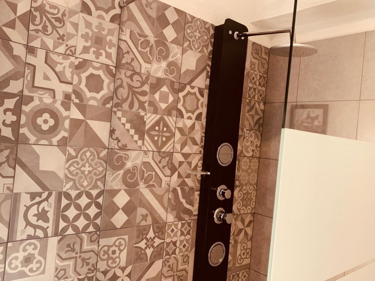 Chambre Double avec Patio