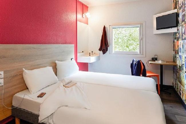 Side-Car Twin Room with Shared Bathroom,1596087986:JPEG