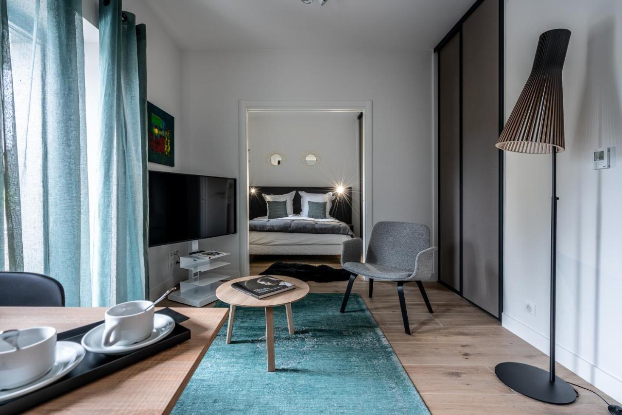 Apartment mit Balkon