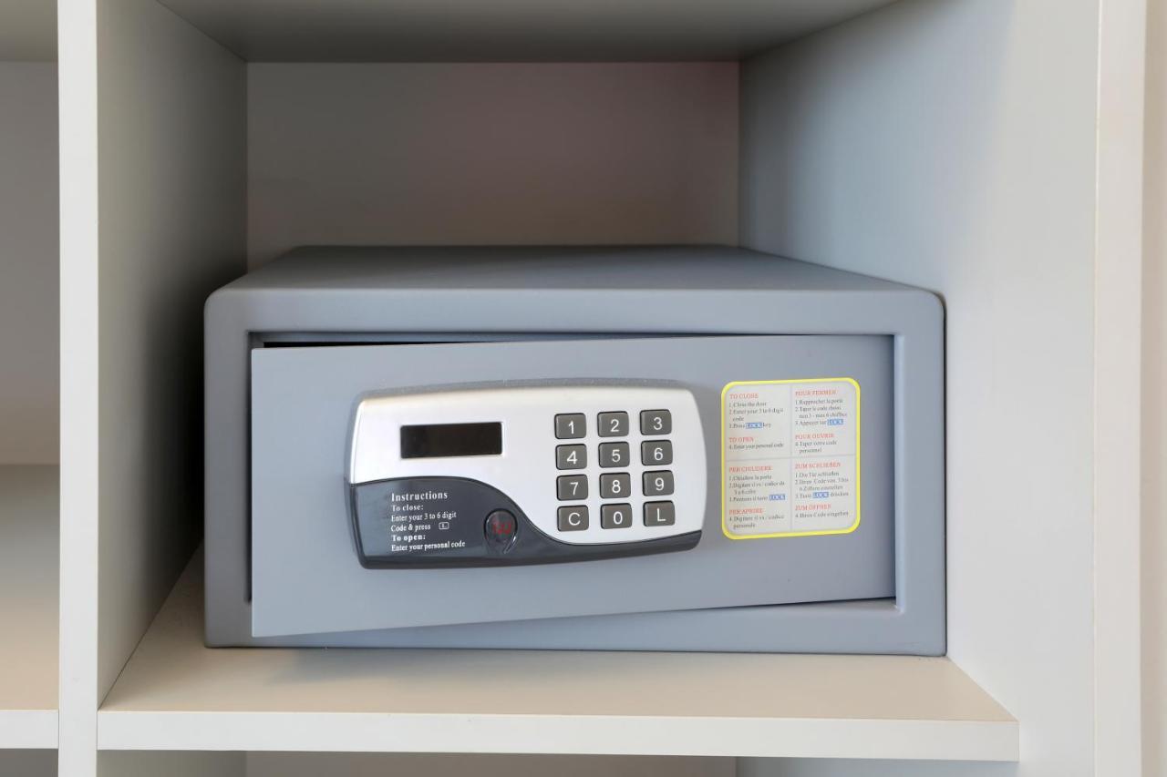 Suite,978762661:JPEG