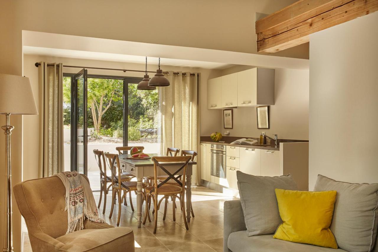 Villa with Private Pool,978847981:JPEG