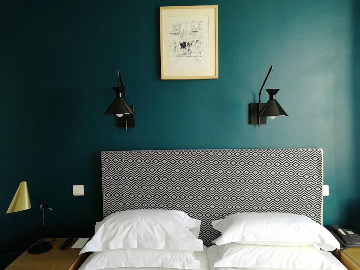 Classic Twin Room Old Port View