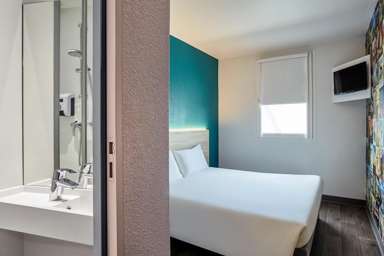 Cabrio Room with Private Bathroom,982368049:JPEG