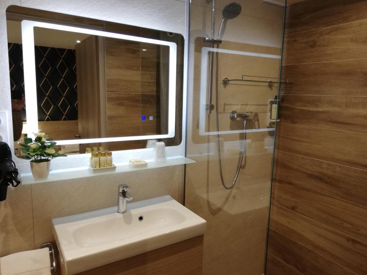 Classic Triple Room,989752714:JPEG