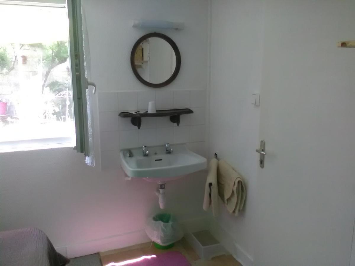 Triple Room Shared Toilet,995958184:JPEG