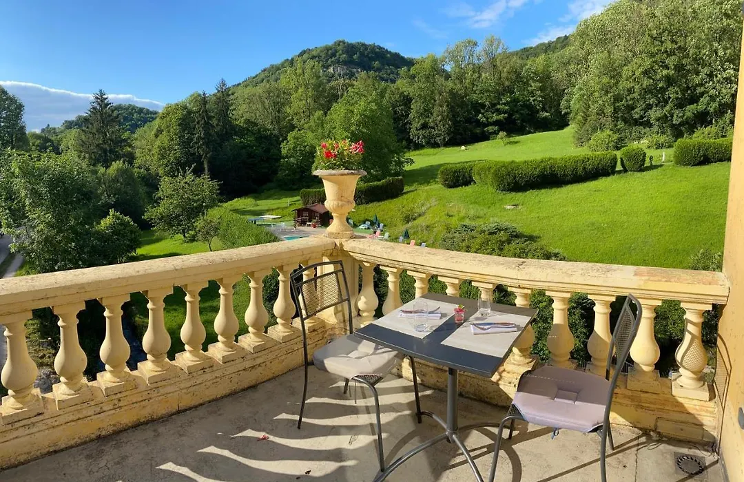 Domaine Du Moulin Vallée Heureuse-1