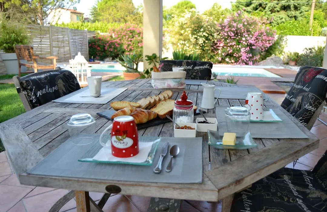 B & B "Les Charmettes"-1