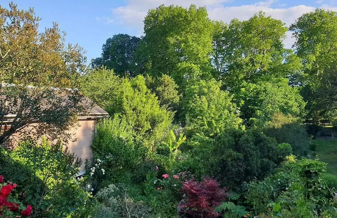 La petite maison du jardin d'Apollon-1