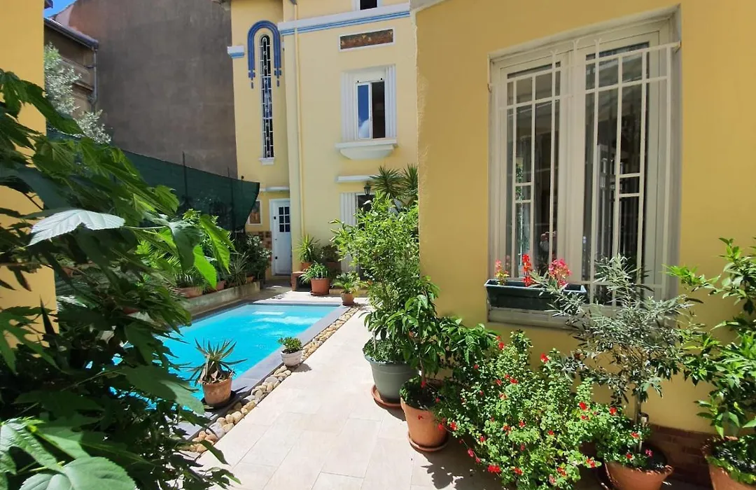 B&B Le Patio En Ville - Chambres D'Hotes-1