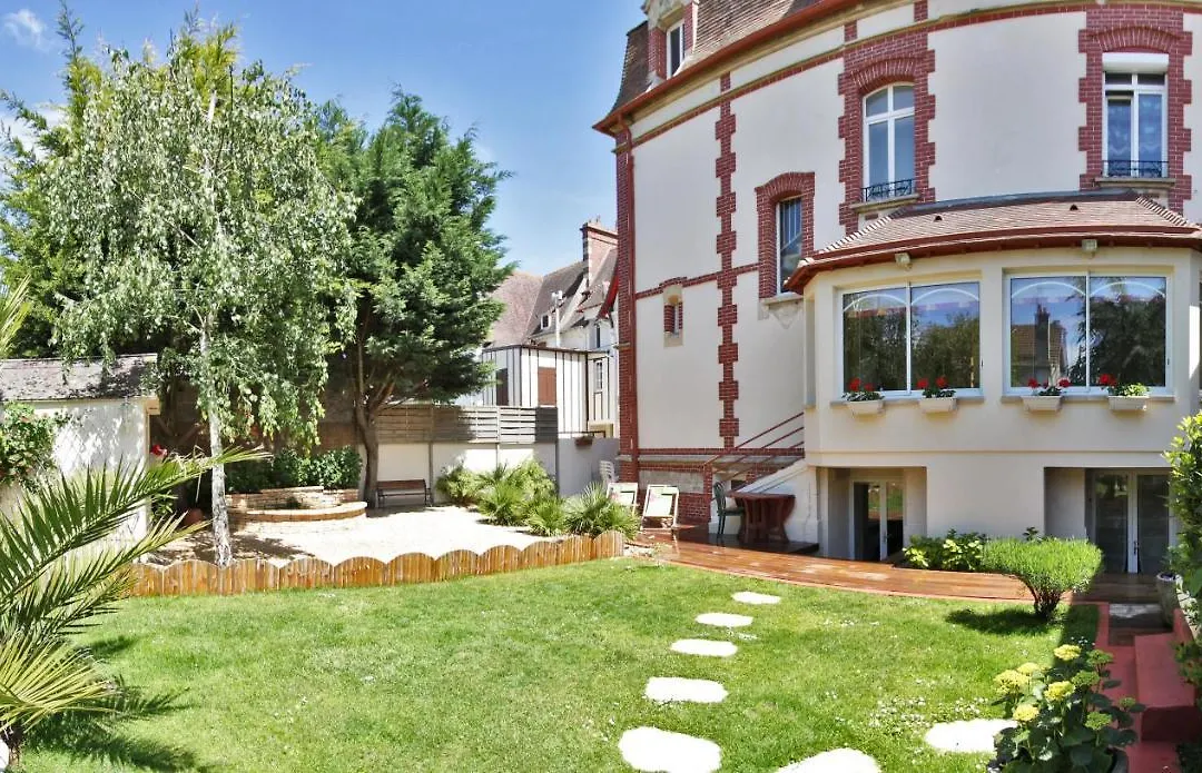 Hotel De La Plage-1