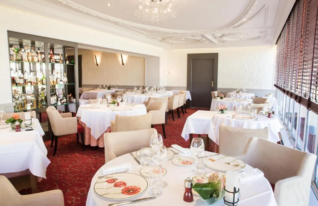 Logis Hôtel restaurant LE MEDICIS-1