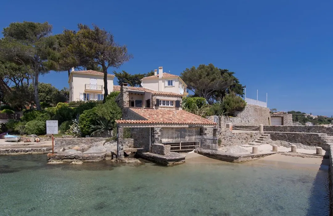 Villa Pointe Alegre-1