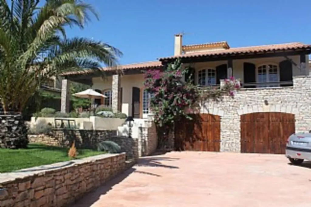 Stunning Villa With Private Pool And Gardens-1