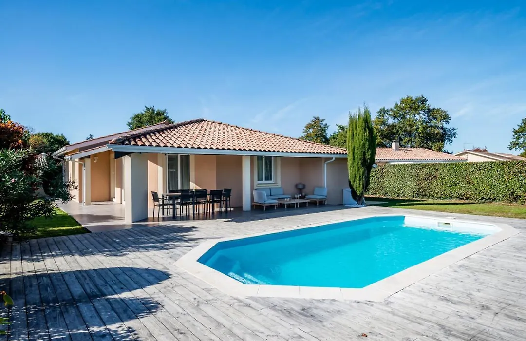 Frenchyhomes☆Villapiscine☆8Pers☆Centrebassin-1
