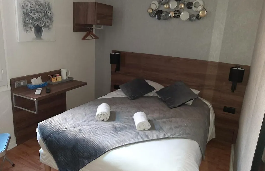 Hotel Le Rochegude-1
