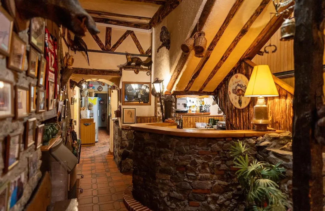 Hotel La Bonne Auberge-1