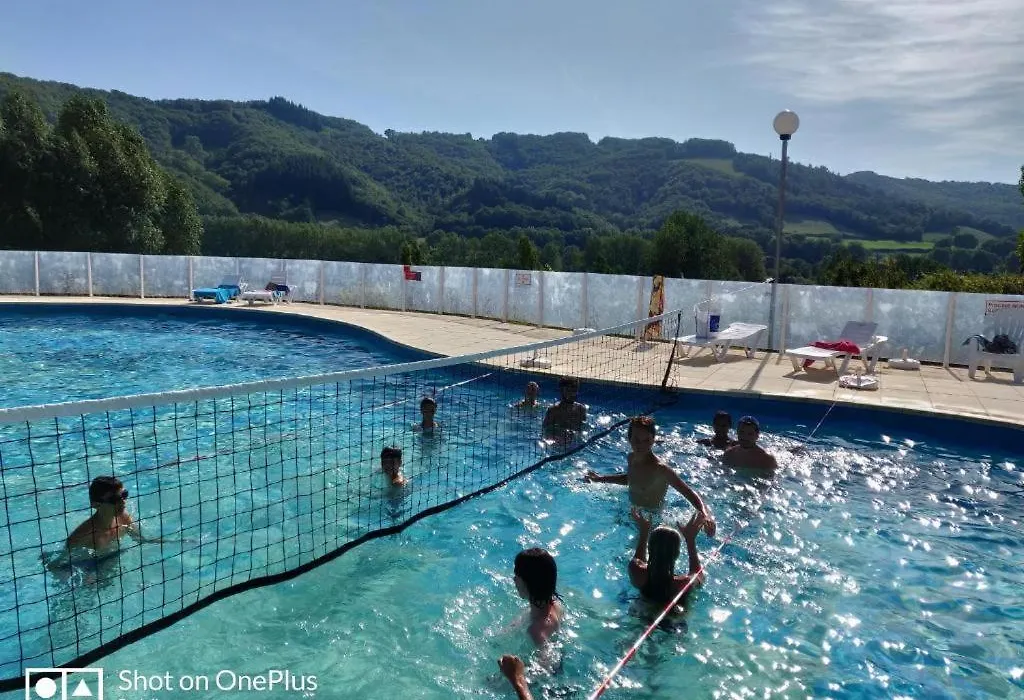 Saint geniez d'olt Jolie t2 aménagée et équipée village goelia 2 piscines chauffées-1